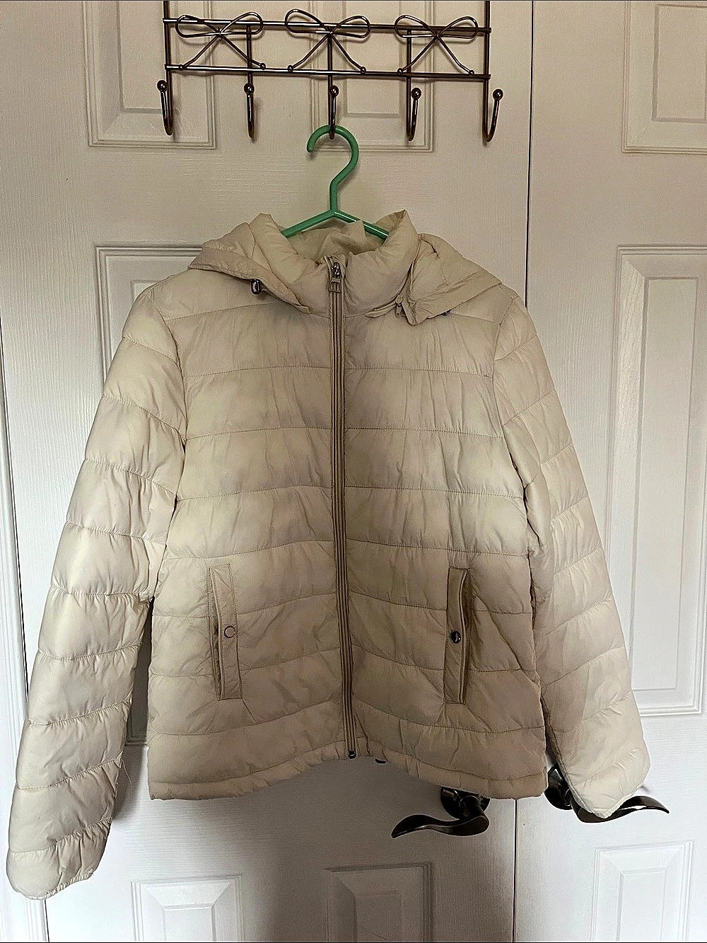 Zara TRF puffer jacket Puffer Jacket in Cream Size Medium
